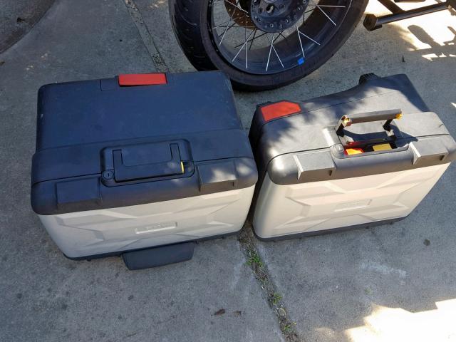 WB10A1102GZ671187 - 2016 BMW R1200 GS BLACK photo 19