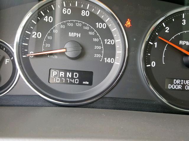 1J8HG48K08C202870 - 2008 JEEP COMMANDER SILVER photo 8