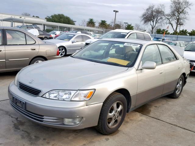 JT8BF22G2V0056704 - 1997 LEXUS ES 300 BEIGE photo 2