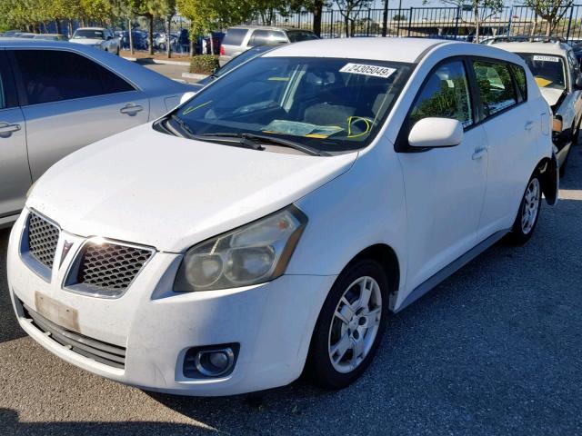 5Y2SP67089Z469553 - 2009 PONTIAC VIBE WHITE photo 2