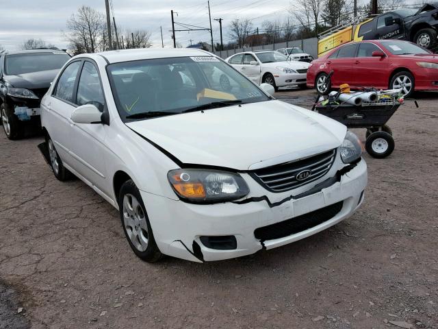 KNAFE222495602726 - 2009 KIA SPECTRA EX WHITE photo 1