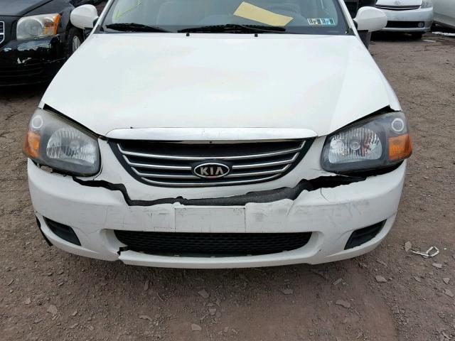 KNAFE222495602726 - 2009 KIA SPECTRA EX WHITE photo 7