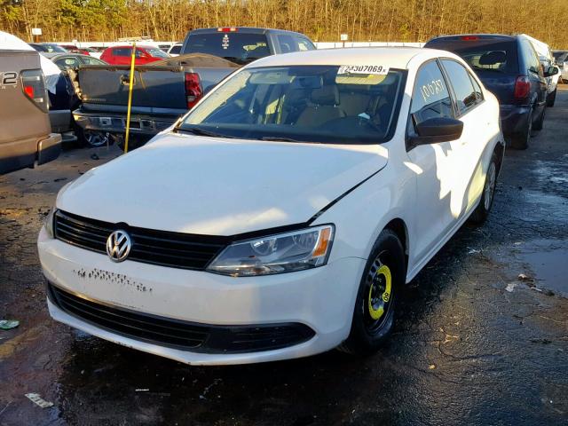 3VW2K7AJ9DM266877 - 2013 VOLKSWAGEN JETTA BASE WHITE photo 2