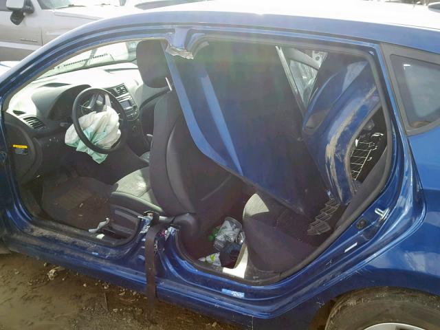 KMHCT5AE1GU257582 - 2016 HYUNDAI ACCENT SE BLUE photo 9