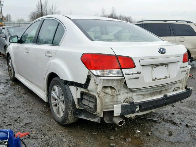 4S3BMBC67B3249759 - 2011 SUBARU LEGACY 2.5 WHITE photo 3