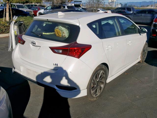 JTNKARJE5GJ505097 - 2016 TOYOTA SCION IM WHITE photo 4