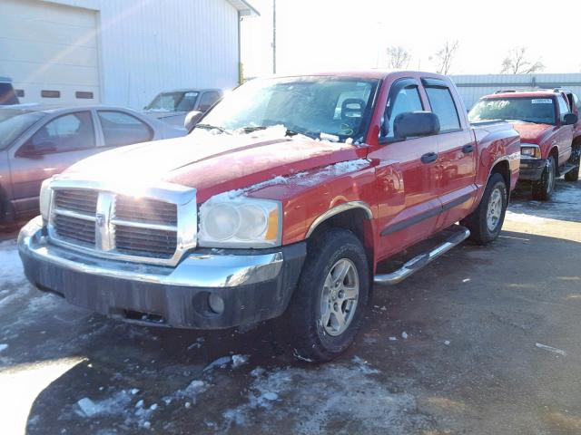 1D7HW48N05S277757 - 2005 DODGE DAKOTA QUA RED photo 2