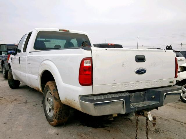 1FTWX30598EE12774 - 2008 FORD F350 SRW S WHITE photo 3