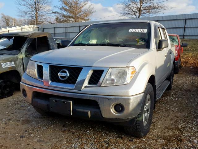 1N6AD0EV5AC447465 - 2010 NISSAN FRONTIER C GRAY photo 2