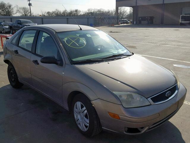 1FAFP34N95W140927 - 2005 FORD FOCUS ZX4 GOLD photo 1