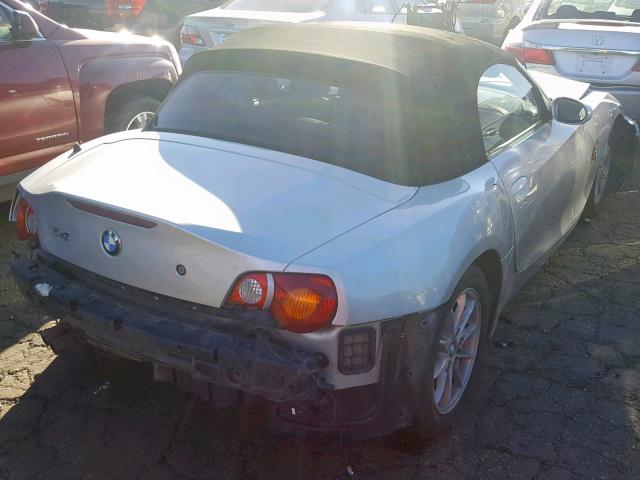 4USBT33524LS51867 - 2004 BMW Z4 2.5 SILVER photo 4