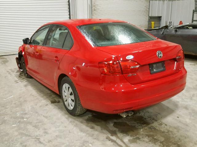 3VW2K7AJXEM375933 - 2014 VOLKSWAGEN JETTA BASE RED photo 3