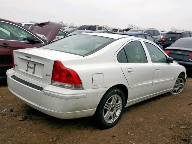 YV1RS592052450370 - 2005 VOLVO S60 2.5T WHITE photo 4