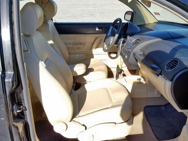 3VWPW3AG3AM020507 - 2010 VOLKSWAGEN NEW BEETLE Qara foto 5