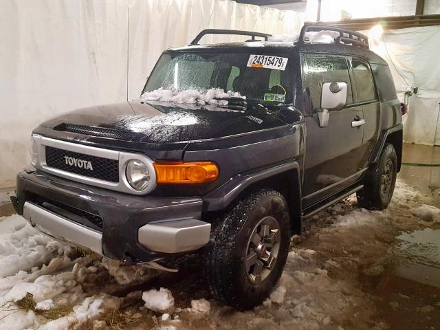 JTEBU11F770053788 - 2007 TOYOTA FJ CRUISER BLACK photo 2