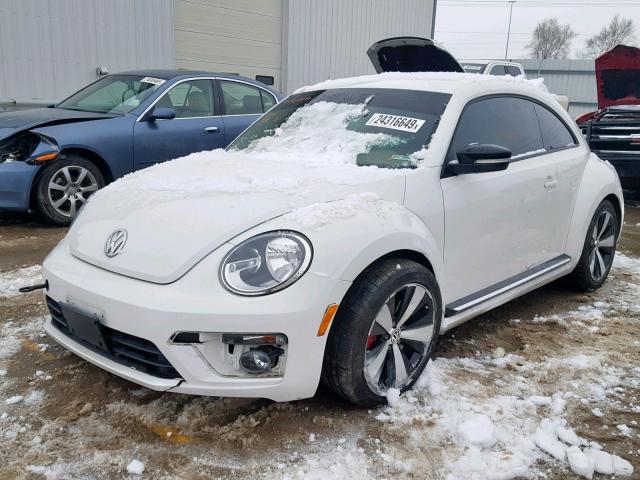 3VW4T7AT0DM678659 - 2013 VOLKSWAGEN BEETLE TUR WHITE photo 2