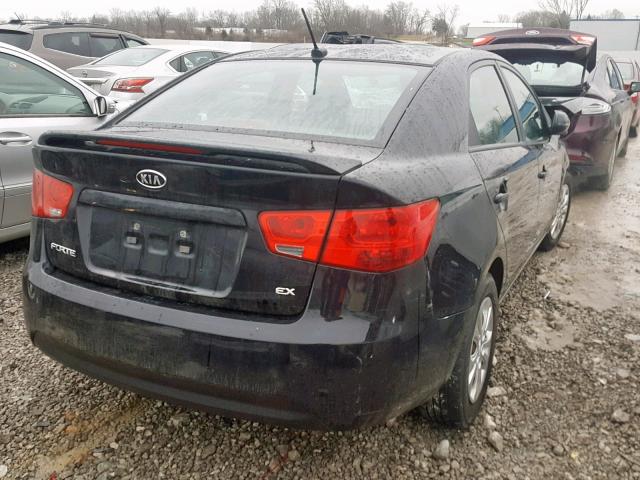 KNAFU4A26D5721581 - 2013 KIA FORTE EX BLACK photo 4