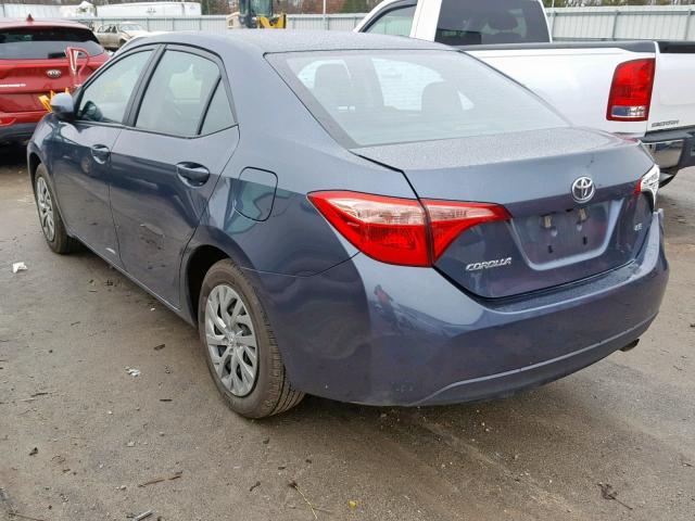 2T1BURHE2JC087134 - 2018 TOYOTA COROLLA L ნაცრისფერი ფოტო 3