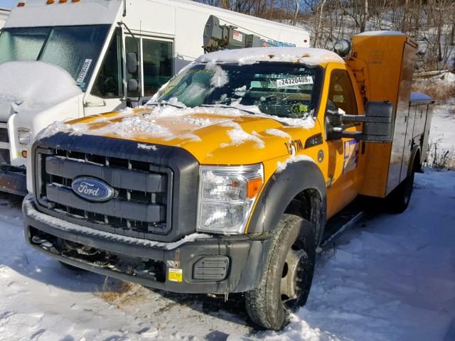 1FDUF5GT4CEC27093 - 2012 FORD F550 SUPER YELLOW photo 2