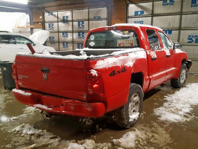 1D7HW48K15S236513 - 2005 DODGE DAKOTA QUA RED photo 4