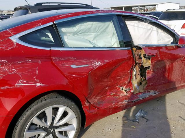 5YJ3E1EB6JF065727 - 2018 TESLA MODEL 3 RED photo 9