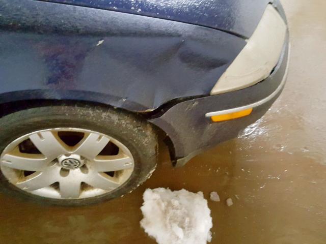 WVWRH63B41P190944 - 2001 VOLKSWAGEN PASSAT GLX 蓝色 照片 9