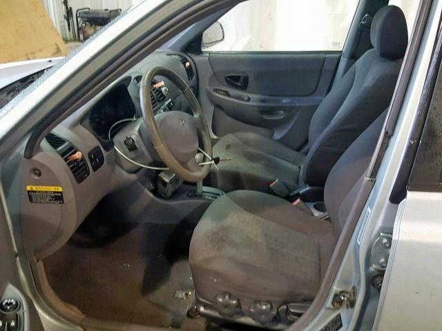 KMHCG45C04U560243 - 2004 HYUNDAI ACCENT GL BLUE photo 5