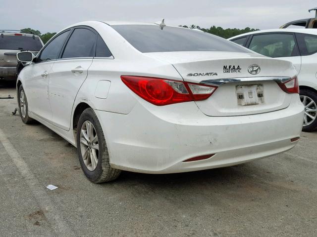 5NPEB4AC8DH650851 - 2013 HYUNDAI SONATA GLS WHITE photo 3