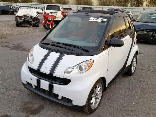 WMEEK31X19K253912 - 2009 SMART FORTWO PAS 白色 照片 2
