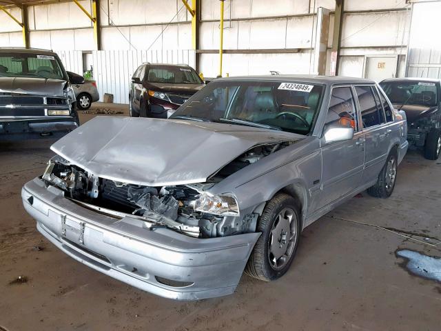 YV1KS9605W1141142 - 1998 VOLVO S90 SILVER photo 2