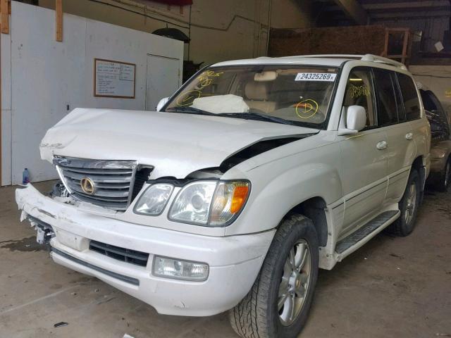 JTJHT00W933528439 - 2003 LEXUS LX 470 WHITE photo 2