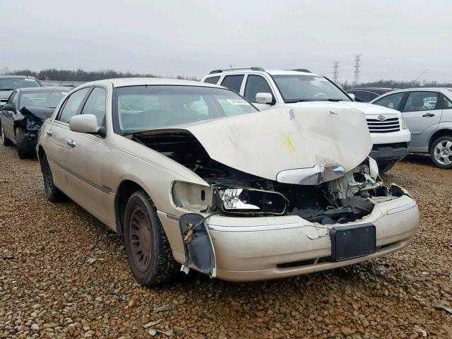 1LNHM83W3YY880626 - 2000 LINCOLN TOWN CAR C BEIGE photo 1