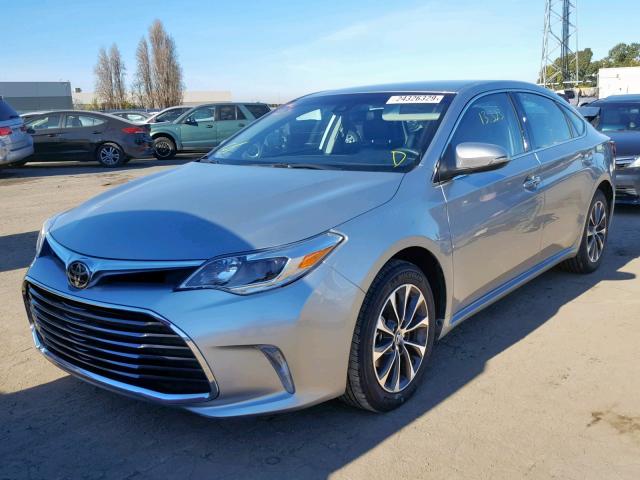 4T1BK1EB0JU284559 - 2018 TOYOTA AVALON XLE SILVER photo 2