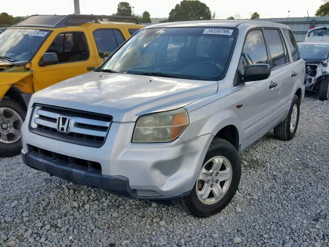 5FNYF28197B035044 - 2007 HONDA PILOT LX SILVER photo 2