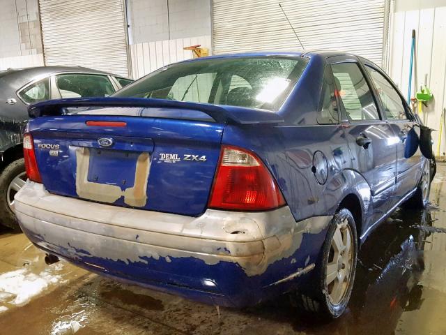 1FAHP34N36W131036 - 2006 FORD FOCUS ZX4 BLUE photo 4