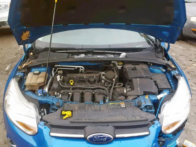 1FAHP3K26CL297119 - 2012 FORD FOCUS SE BLUE photo 7