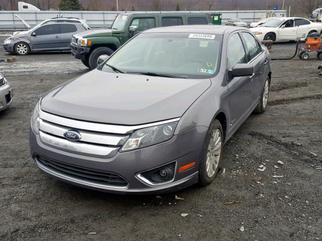 3FADP0L3XAR181814 - 2010 FORD FUSION HYB GRAY photo 2