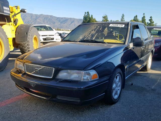 YV1LS5540W1471076 - 1998 VOLVO S70 BLACK photo 2