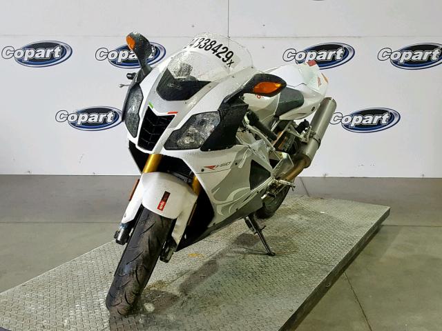 ZD4RRTR009S001270 - 2009 APRILIA RSV 1000 R WHITE photo 2