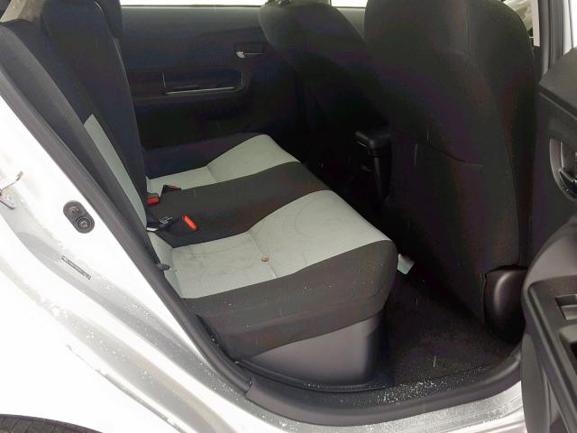 JTDKDTB33G1135175 - 2016 TOYOTA PRIUS C SILVER photo 6