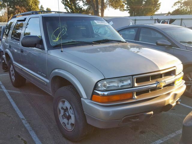 1GNDT13W12K150471 - 2002 CHEVROLET BLAZER BROWN photo 1