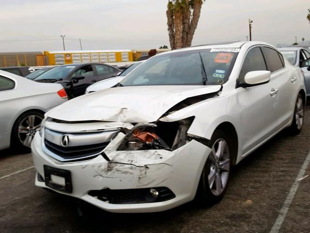 19VDE1F77DE013167 - 2013 ACURA ILX 20 TEC WHITE photo 2