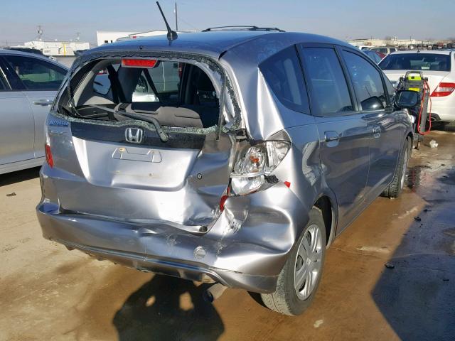 JHMGE8H27AS026927 - 2010 HONDA FIT SILVER photo 4