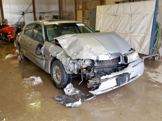 1LNHM83W02Y629151 - 2002 LINCOLN TOWN CAR C SILVER photo 1