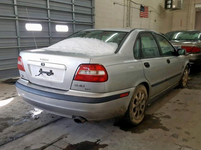 YV1VS29571F739692 - 2001 VOLVO S40 1.9T SILVER photo 4