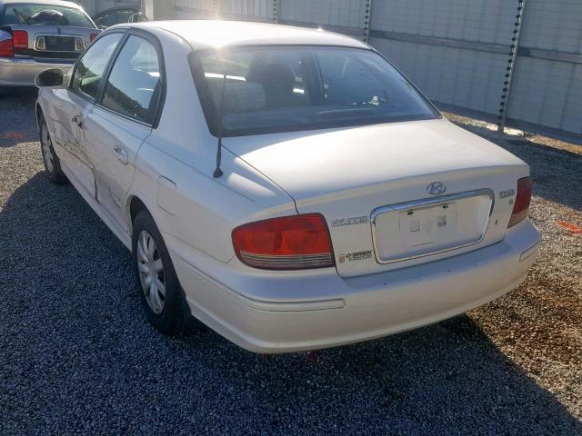 KMHWF25H74A932355 - 2004 HYUNDAI SONATA GL WHITE photo 3