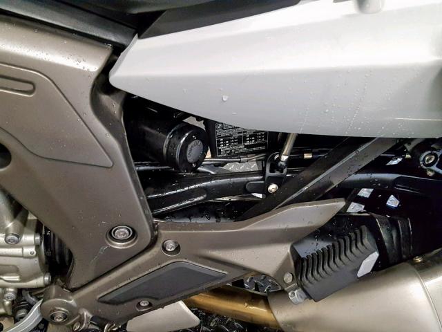 WB1061103CZX80365 - 2012 BMW K1600 GT SILVER photo 15