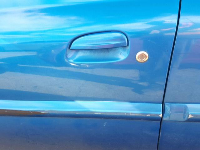 KNADC125236238728 - 2003 KIA RIO BLUE photo 10