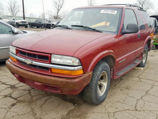 1GNCS18W2WK157989 - 1998 CHEVROLET BLAZER BURGUNDY photo 2