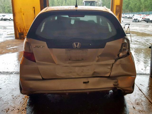 JHMGE8H38DC072662 - 2013 HONDA FIT SILVER photo 9